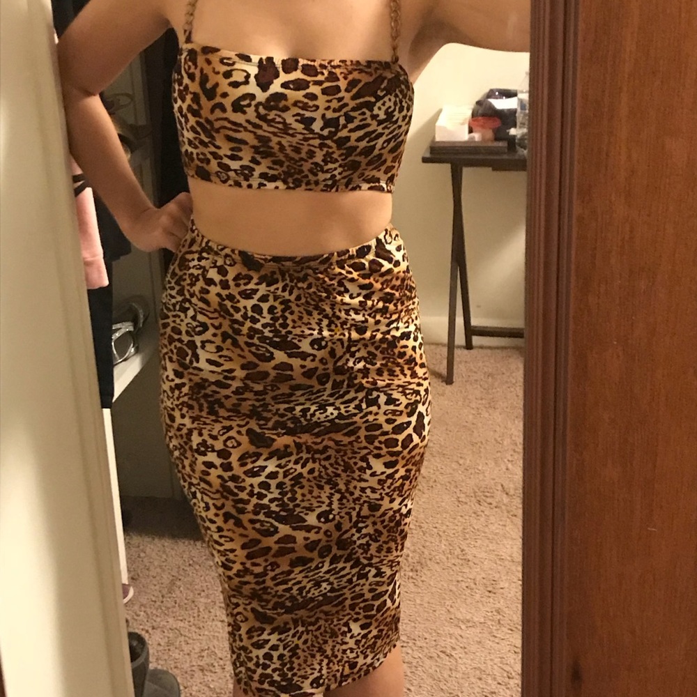 Leopard print . Two piece set